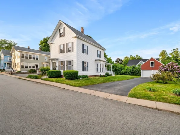 5 Cushing St, Amesbury, MA 01913