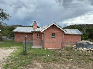 135 Don Aurelio Rd, Hondo, NM 88336