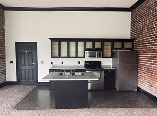 217 E Deaderick St #2-3A, Jackson, TN 38301