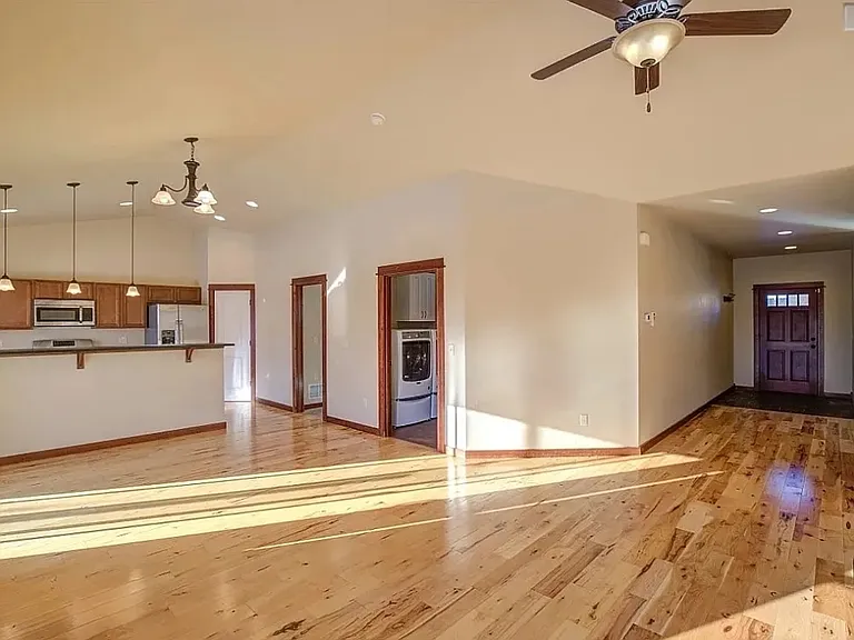 46 Tree Line Ln — Photo 3