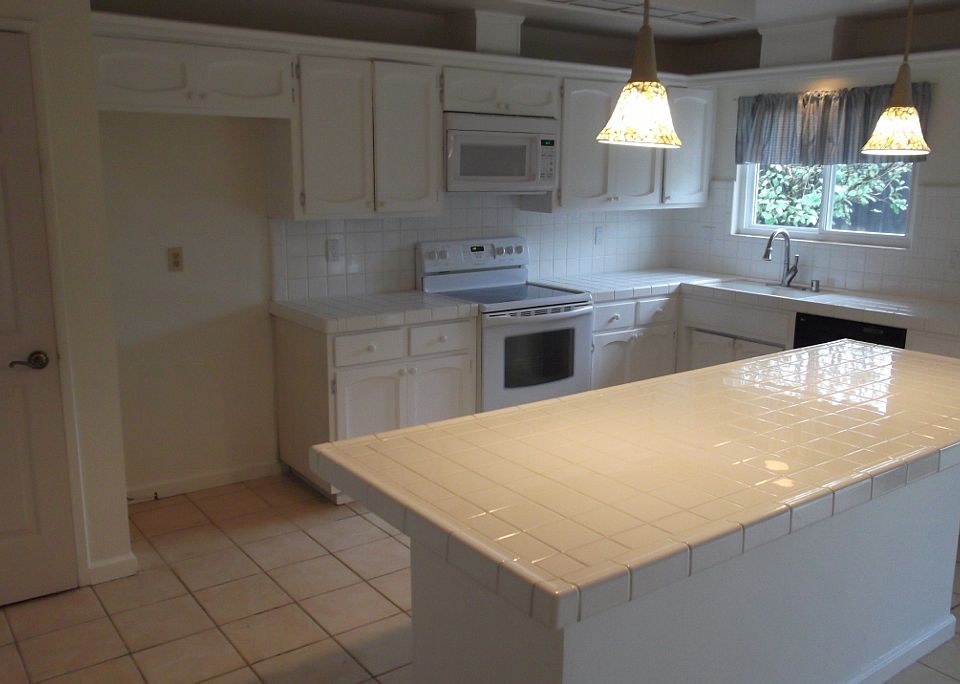 1st image of 1011 Bear Creek Way