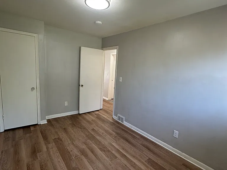 17875 Peters St — Photo 9