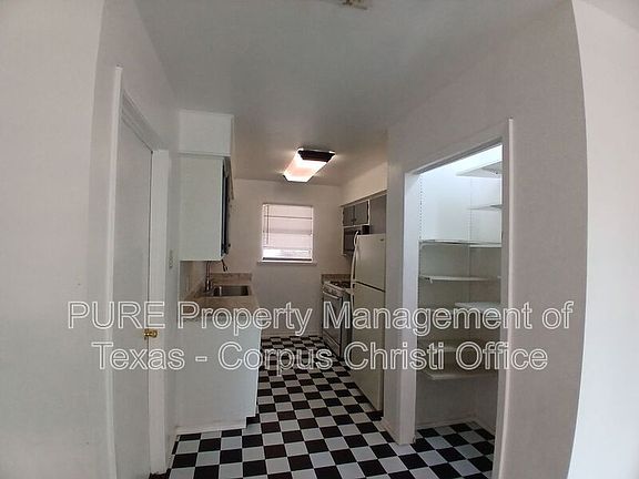 4th image of 1726 Lesle Ln