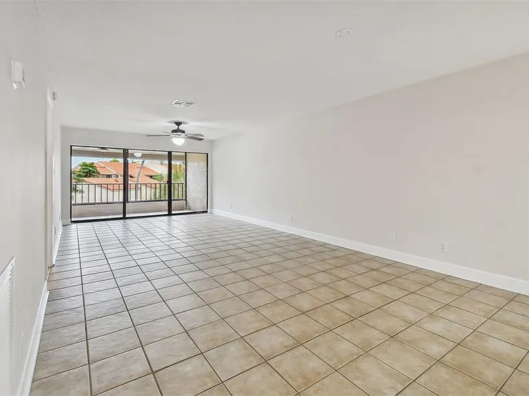 4800 Brittany Dr S #102 — Photo 16