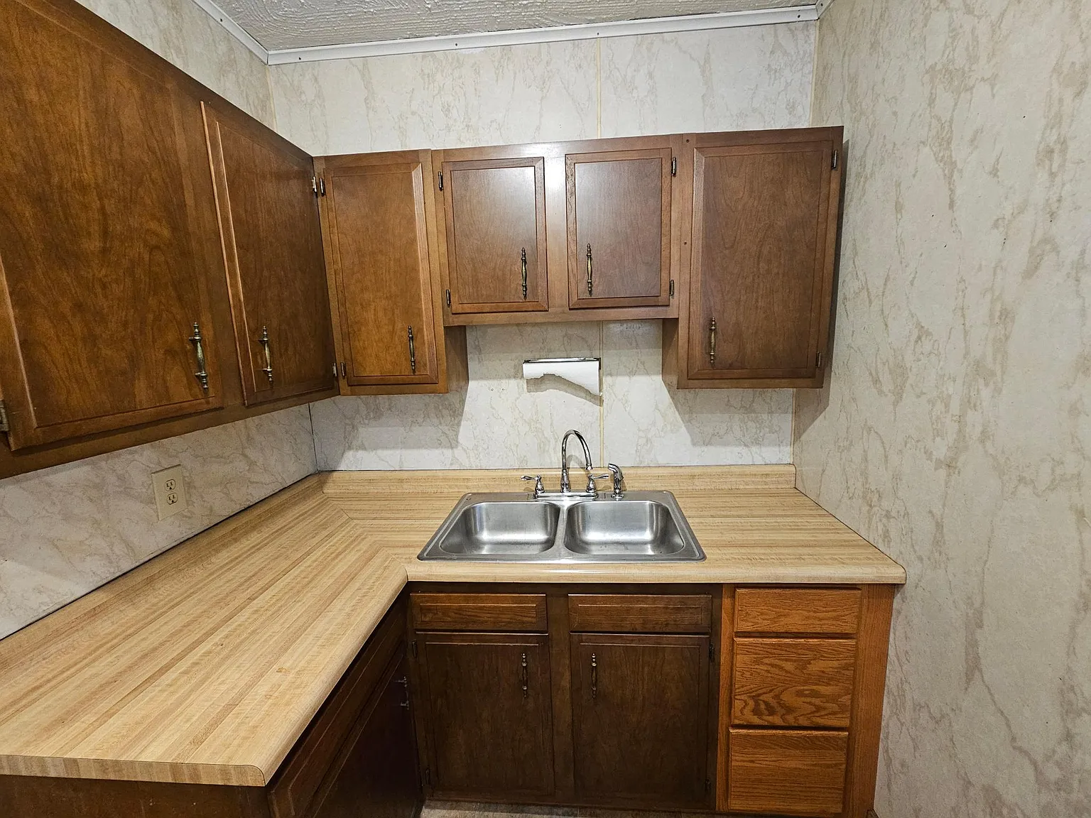 1 bed, 800 sqft, $650 — Photo 3