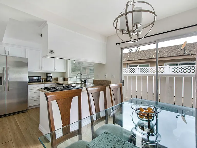 405 Nobel Ave #C — Photo 4