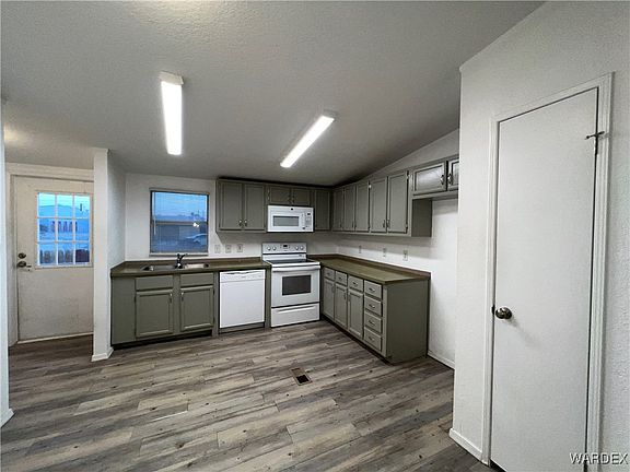 2nd image of 1964 Monterey Drive