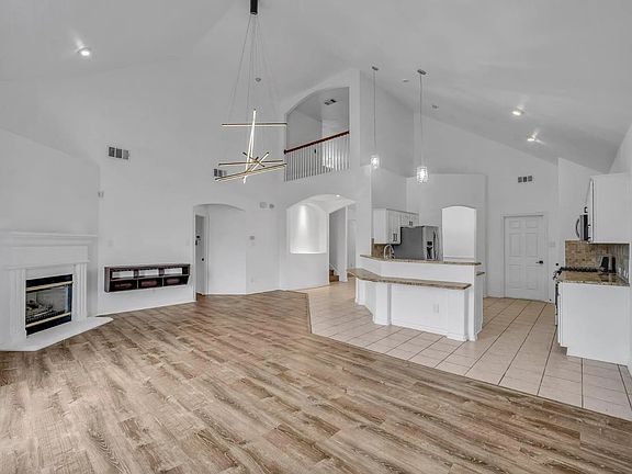 3rd image of 314 Mesquite Hill Dr