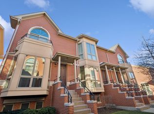 44 Legacy Ln, Wheeling, IL 60090