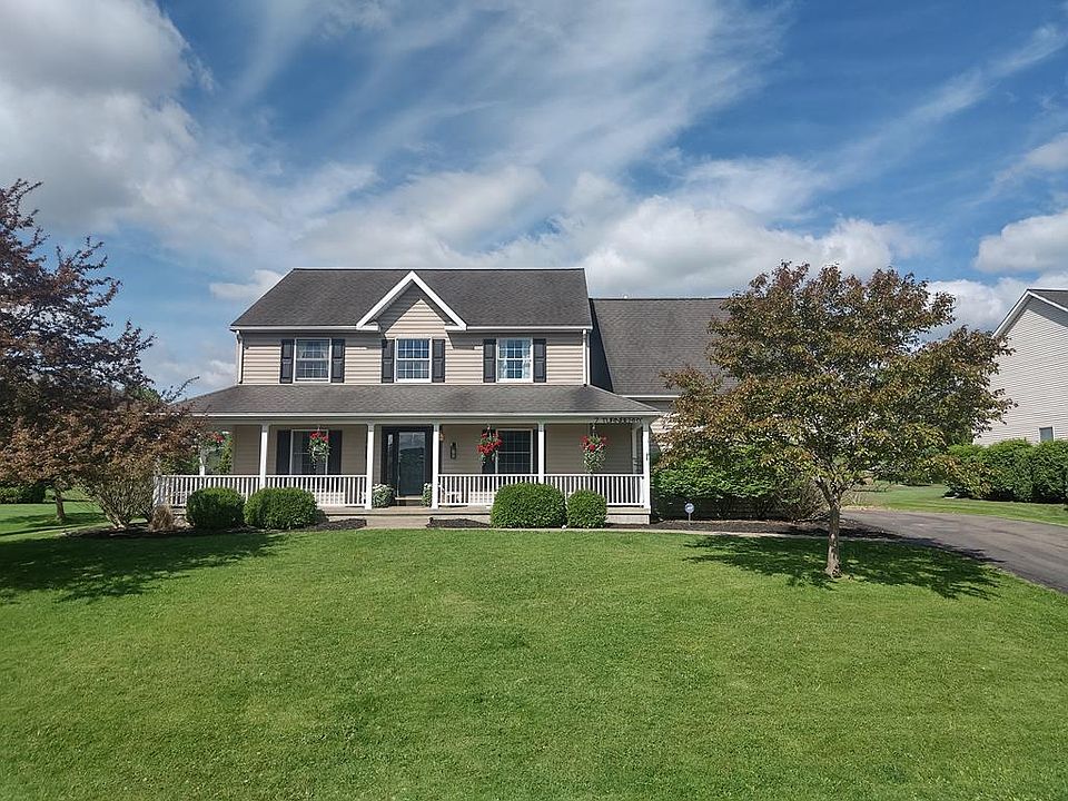 1st image of 7 Turnberry Dr