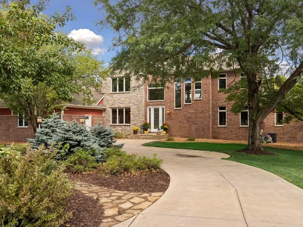 881 Jasmine Avenue Pl N, Lake Elmo, MN 55042
