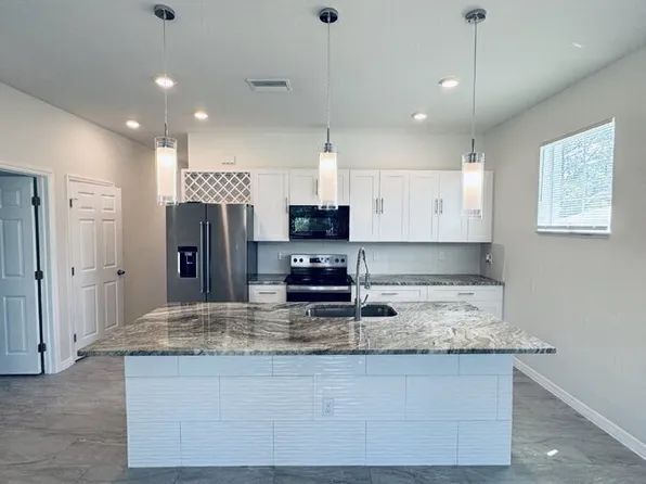 4869 30th St SW, Lehigh Acres, FL 33973
