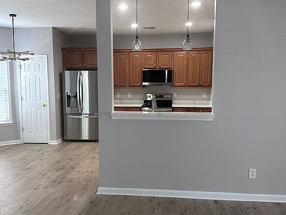 4th image of 8825 Wadsworth Dr NW