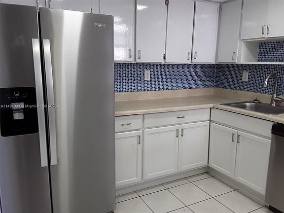 3rd image of 6820 W Indian Creek Dr #6C