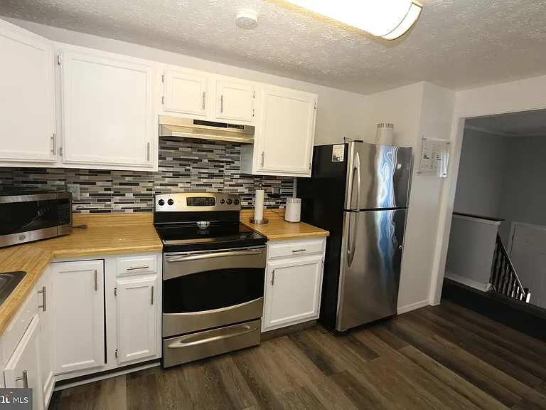 6512 Cricket Pl — Photo 3