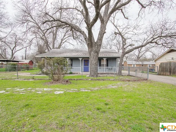 302 Josephine St, Holland, TX 76534
