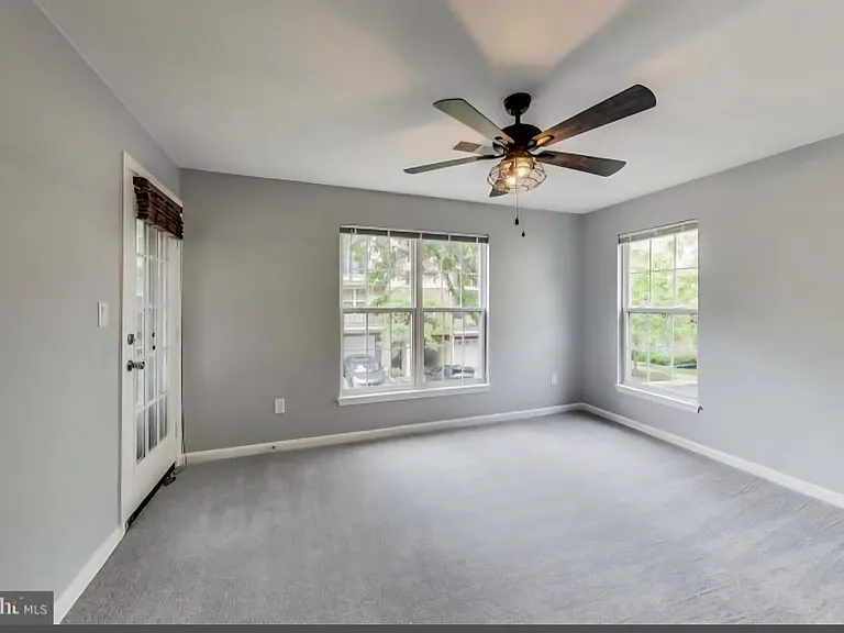 9908 Spanish Oak Way #73 — Photo 8