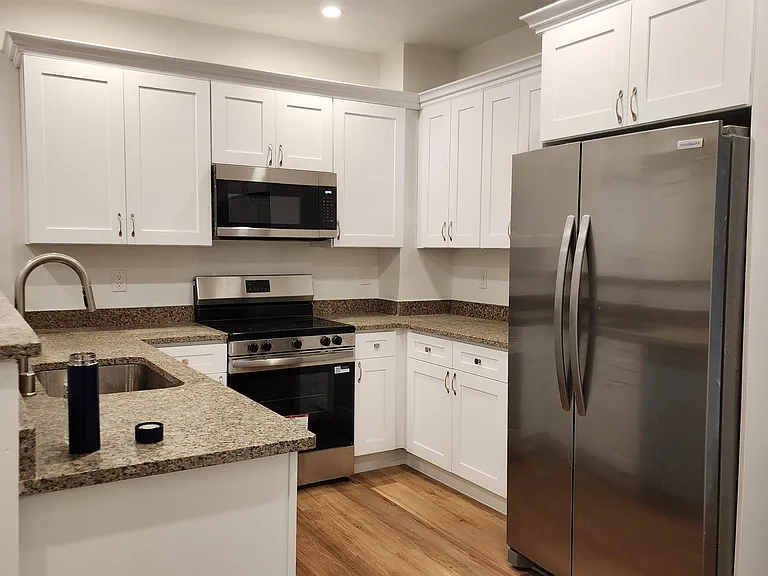 908 E Gorham St #1 — Photo 13