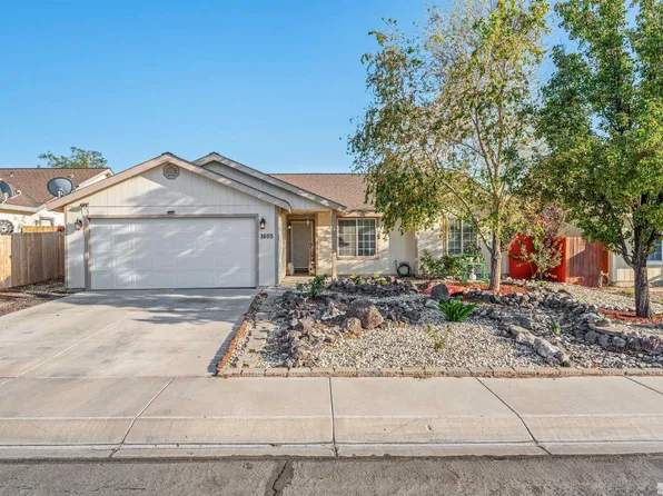 1605 Meadows Ave, Fernley, NV 89408