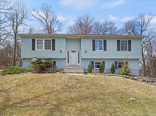 3 Cold Spring Dr, Vernon Twp., NJ 07422