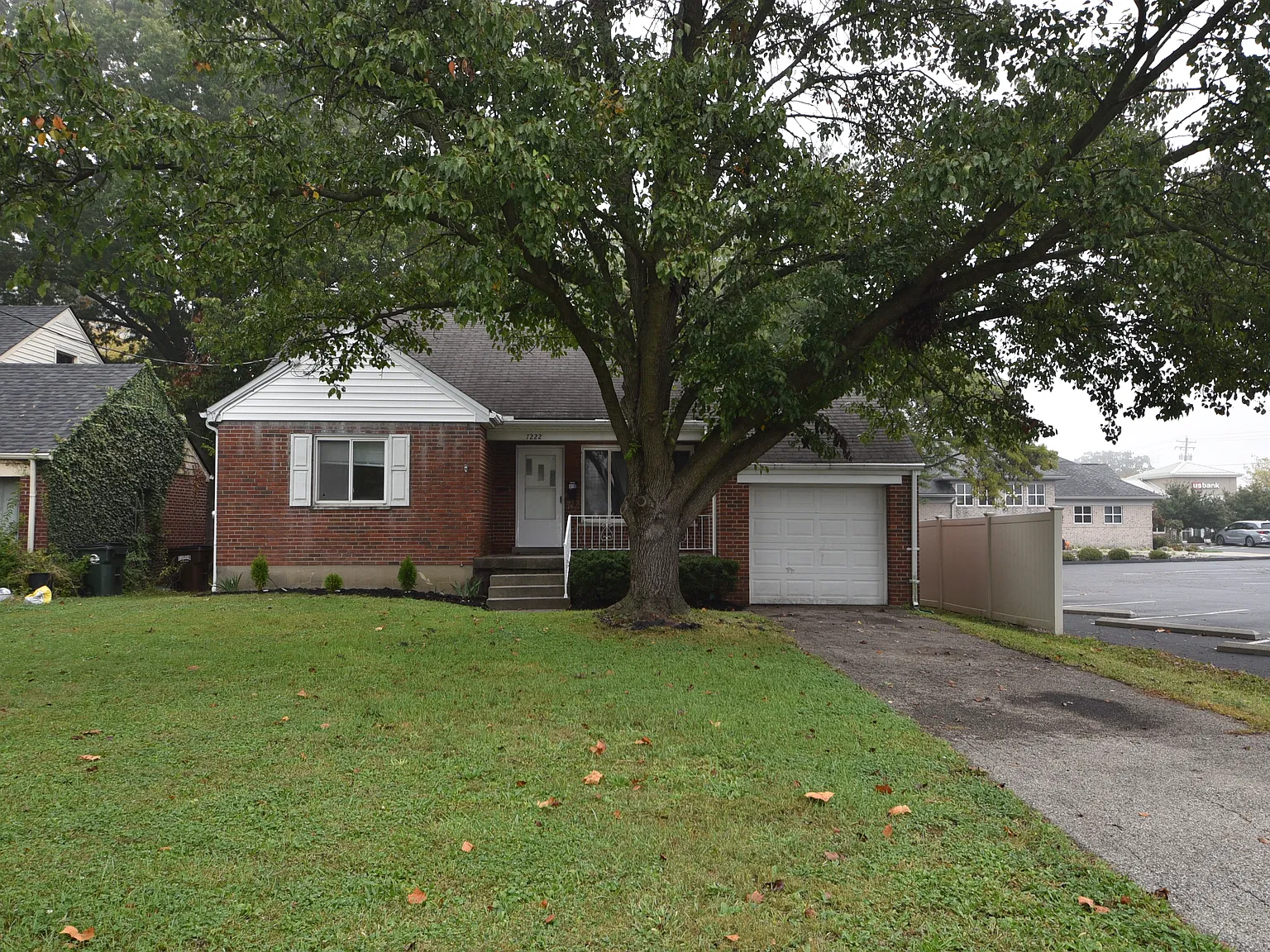 3 bed, 1192 sqft, $2,000 — Photo 1
