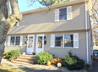 15 Garrity St, Chicopee, MA 01020