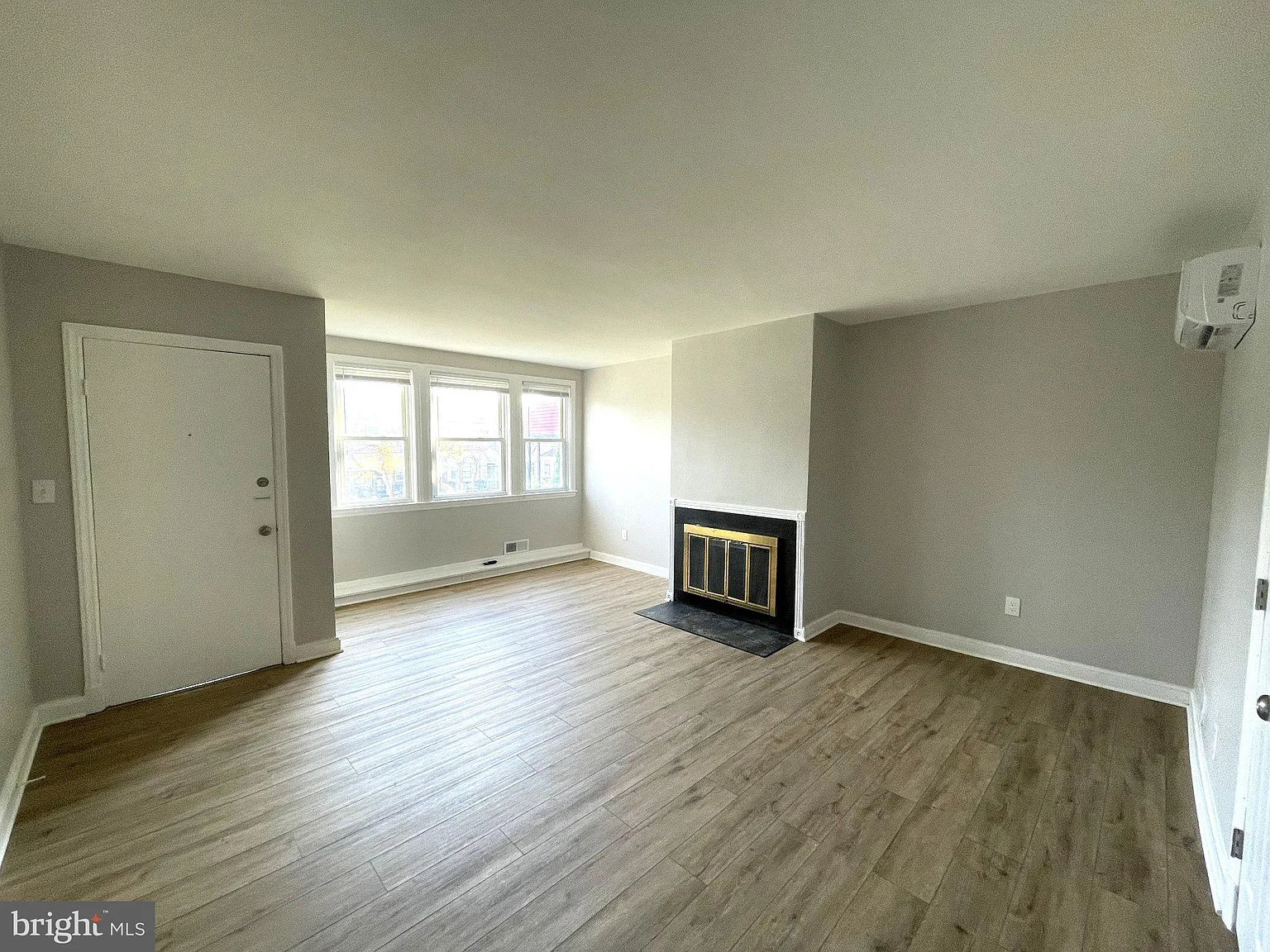 2 bed, 1.0 bath, 1700 sqft, $1,495 — Photo 3
