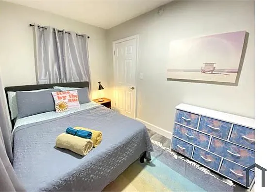 3 bed, 5250 sqft, $2,890 — Photo 4