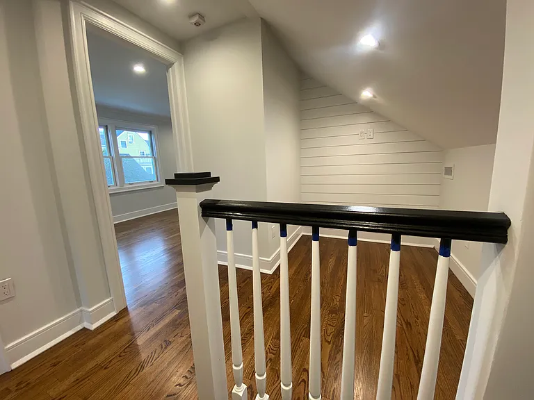 124 Shore Rd — Photo 17