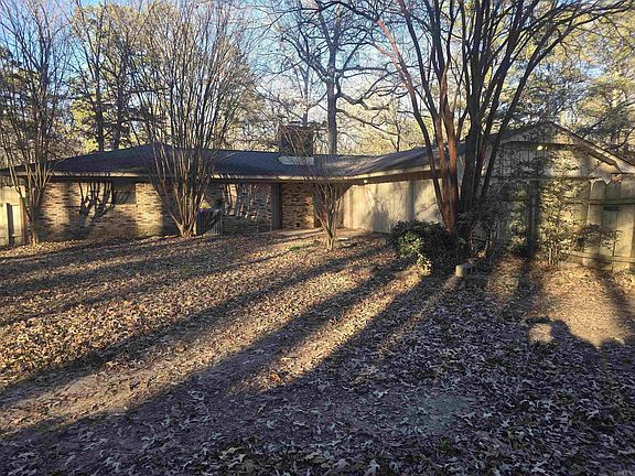 5th image of 2502 Creekview Ln