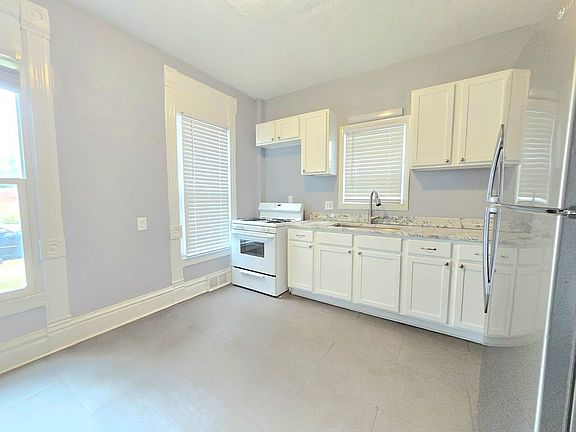 5th image of 608 Leland Ave