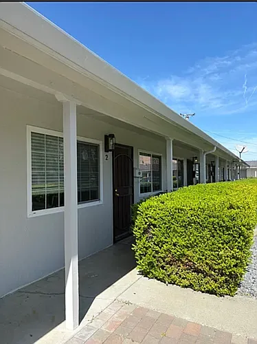 1406 Woolner Ave #3 Photo 1