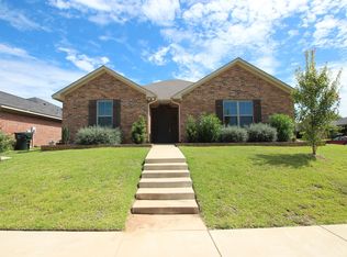2532 Meadowglen Ct, Tyler, TX 75707