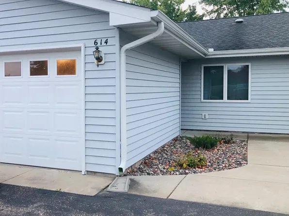 614 Raymond St, Somerset, WI 54025