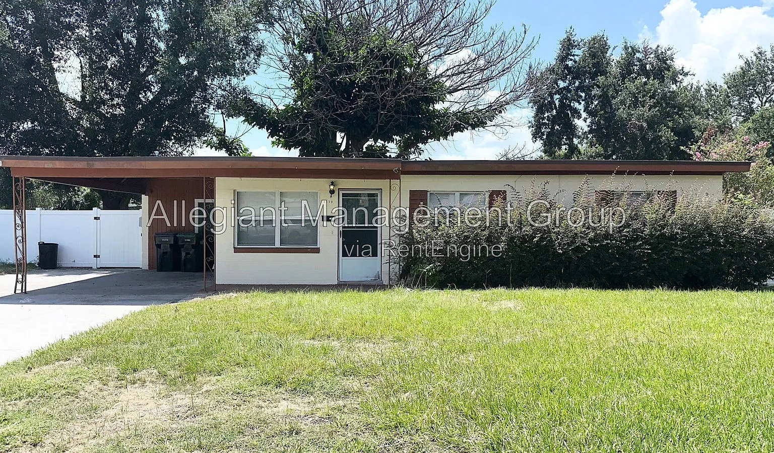 2 bed, 1.0 bath, 888 sqft, $2,150 — Photo 1