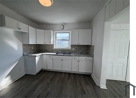 4 bed, $1,500 — Photo 2