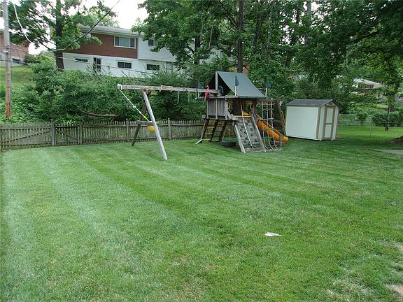 4th image of 8847 Red Oak Dr