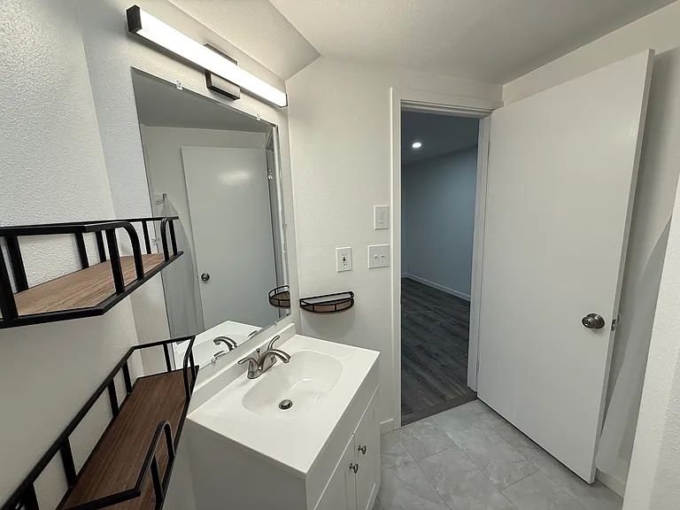 4207 Phinney Ave N #B — Photo 18