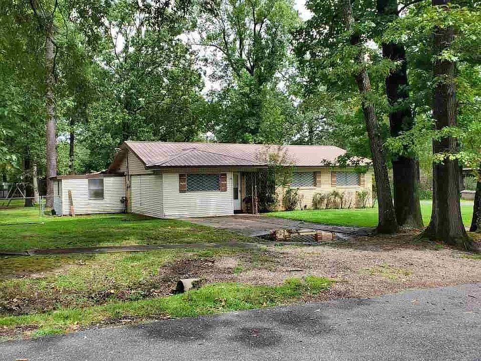 1st image of 111 Redwood Dr