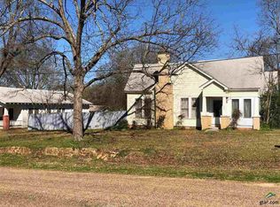 205 W 3rd St, Omaha, TX 75571