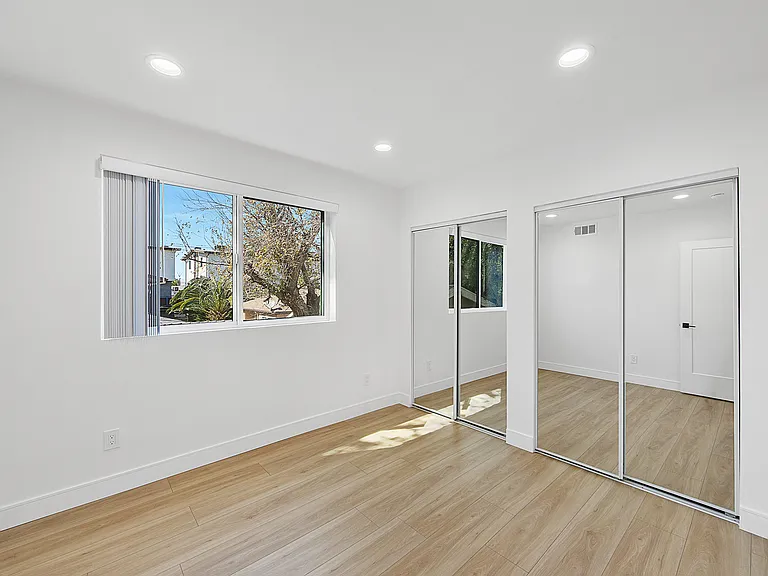 14422 Tiara St — Photo 21