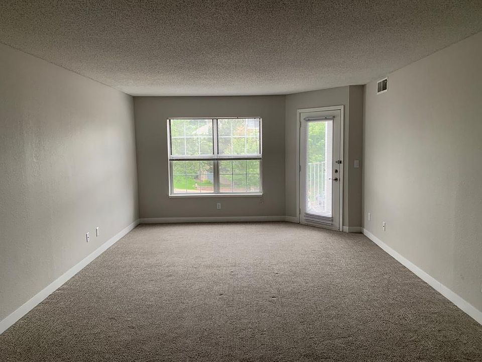 Spacious living room with access to Balcony having very good natural light