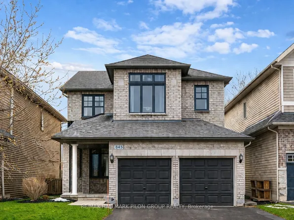 845 Contour St, Ottawa, ON K1W 0G6