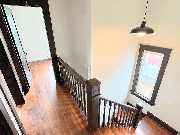 320 Kenyon St — Photo 9