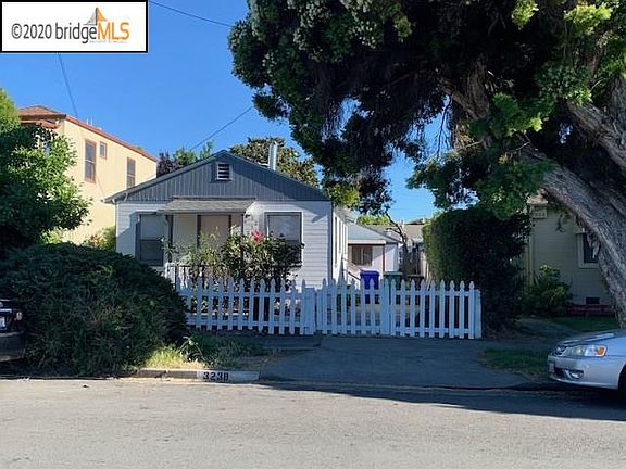 3rd image of 3238 Tulare Ave