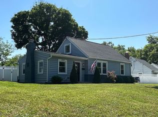 1029 Paul Dr, Rockville, MD 20851