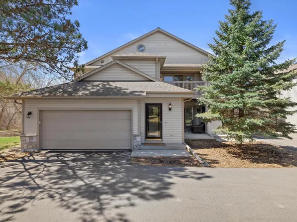 2279B Circle RIDGE, Delafield, WI 53018