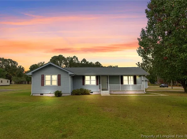 1374 Singletree Ln, Raeford, NC 28376