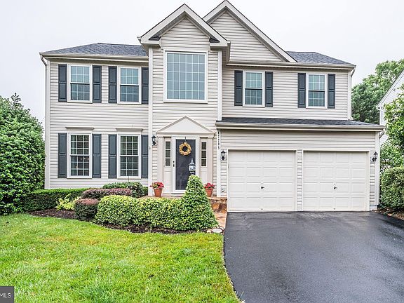 3rd image of 47705 Allegheny Cir