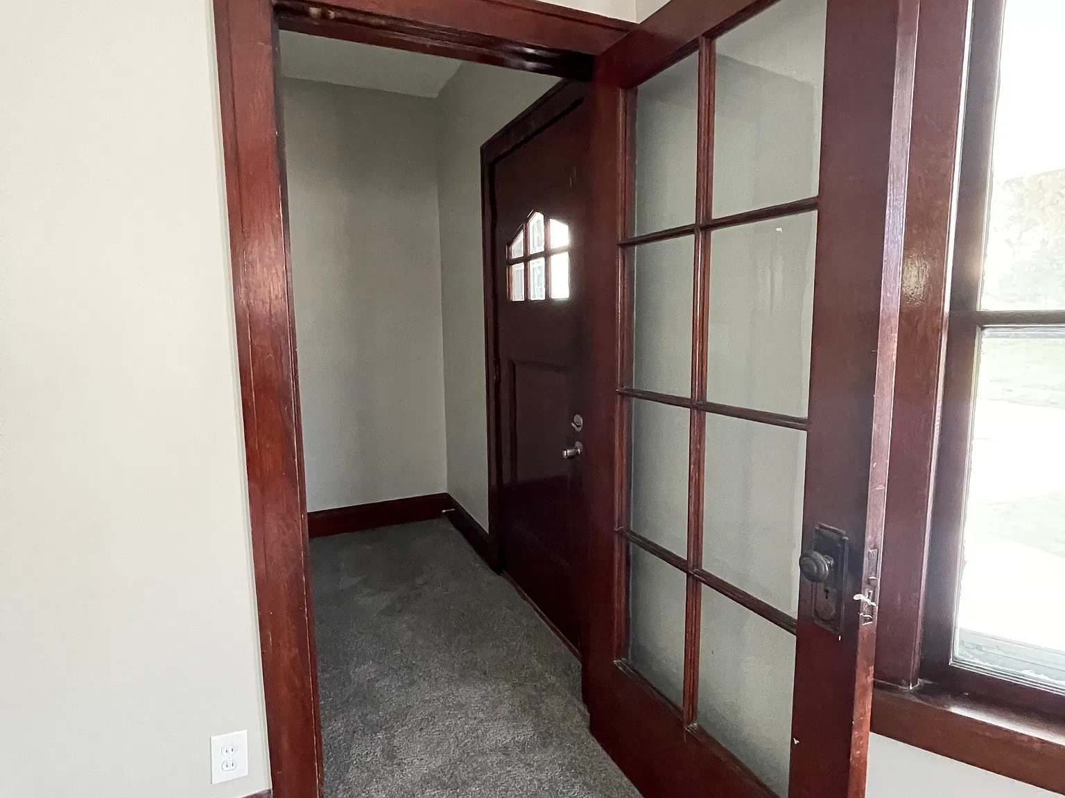 4 bed, 1900 sqft, $1,595 — Photo 2
